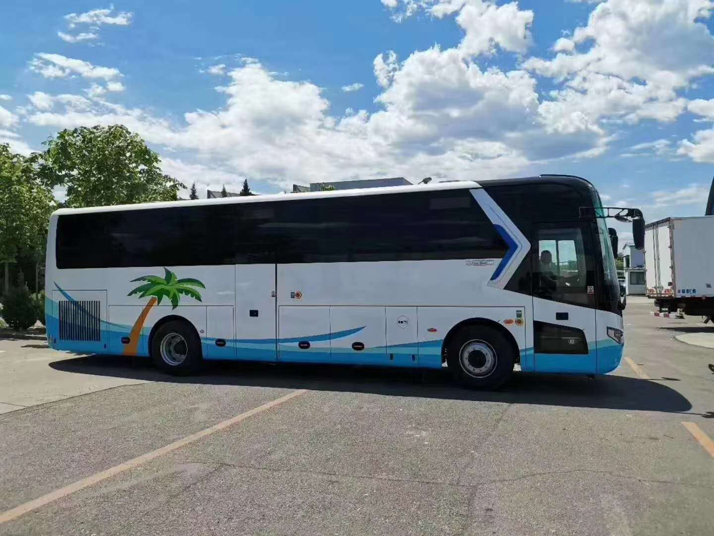 行業(yè)首款！中通廁所車(chē)亮相北京